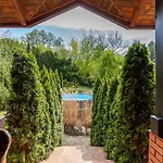 빌라 Hamptons Huta Podgorna