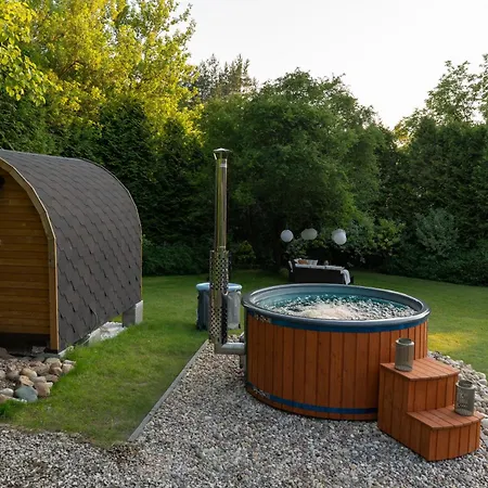Hamptons Villa *